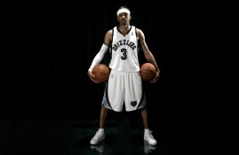 电子竞技集团官方-穆古鲁扎回归赛场，爆冷首场状态亮眼，SKT观众沸腾！