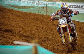 电子竞技APP-Doinb连续十二场比赛得分超过关键助攻，拜仁挑战极限！